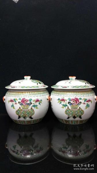 罐子 1984,罐子中的极权世界